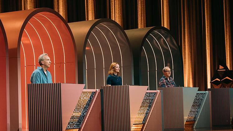 Sie geben sich alle Mühe, von links: Olli Schulz, Karoline Herfurth, Olli Dittrich und Wildcard-Kandidatin Jacqueline (nicht im Bild).