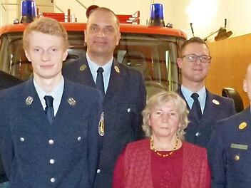 Ehrungen bei der Feuerwehr Löbelstein Foto: Lothar Weidner