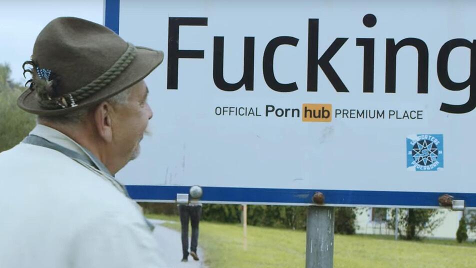 Die Porno-Plattform Pornhub hat in ihrem "Premium Places"-Programm einigen Orten mit ganz besonderen Namen ein Geschenk gemacht.  Foto: Screenshot Youtube Die Porno-Plattform Pornhub hat in ihrem "Premium Places"-Programm einigen Orten mit ganz besonderen Namen ein Geschenk gemacht.  Foto: Screenshot Youtube