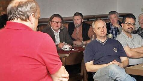 Bei der Versammlung in Kunreuth gab es ratlose Gesichter. Foto: Galster