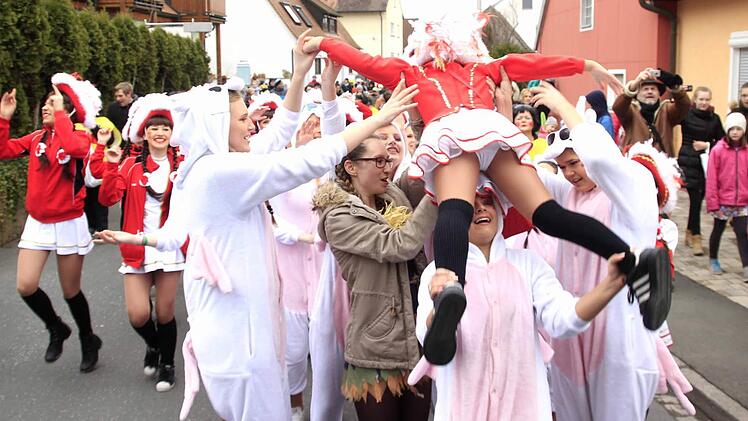 Impressionen vom Faschingsumzug der Weisendorfer Blummazupfer. Foto: Richard Sänger