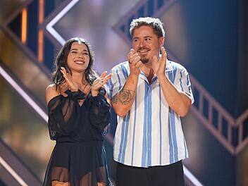 Aufatmen bei Gustav Sch&auml;fer und Anastasia Maruster - sie d&uuml;rfen in Show 5 von "Let's Dance" erneut auf dem Parkett antreten.