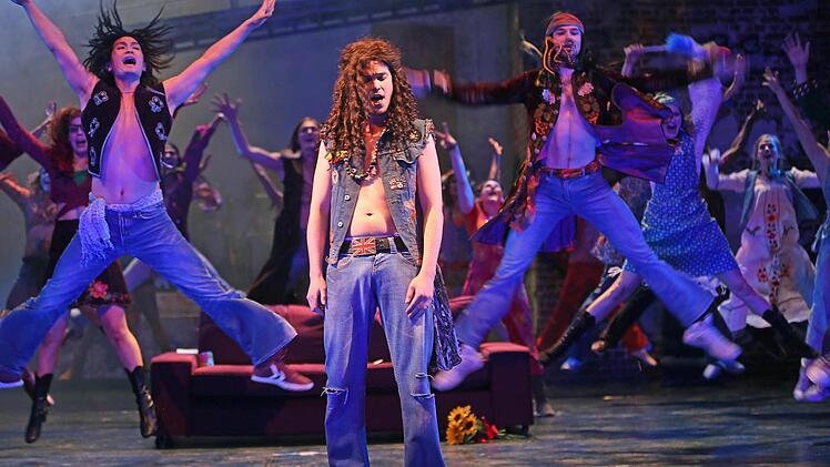Hair" am Landestheater Coburg Foto: Henning Rosenbusch