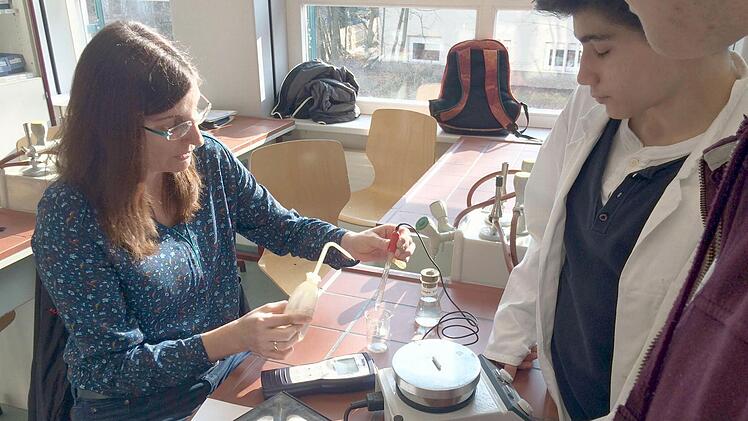 Ulrike Porombka hat die Idee vom individualisierten Unterricht von einer Fortbildung in Dillingen mitgebracht und setzt sie begeistert um.