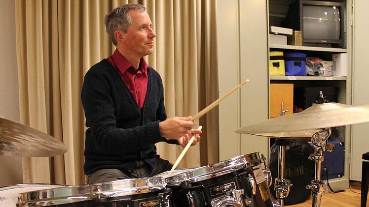 Michael Keul an seinem Instrument