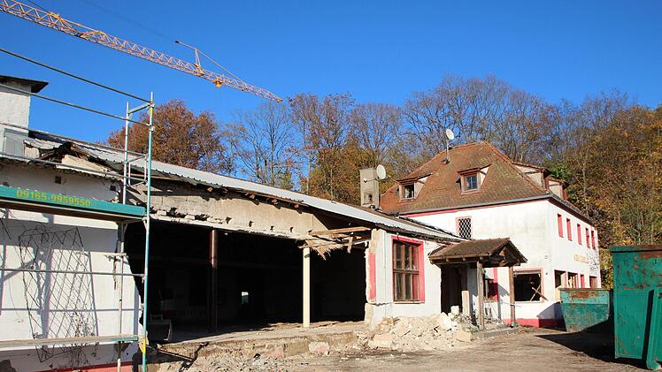 Der Weberskeller wird entkernt.  Foto: Andreas Dorsch