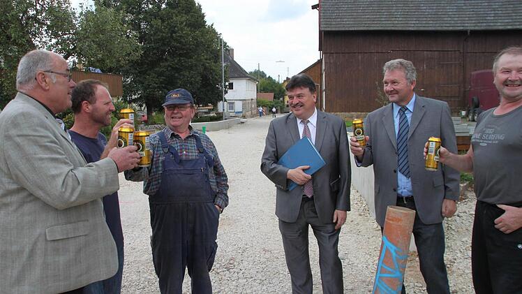Alles läuft: darauf einen Schluck Bier.