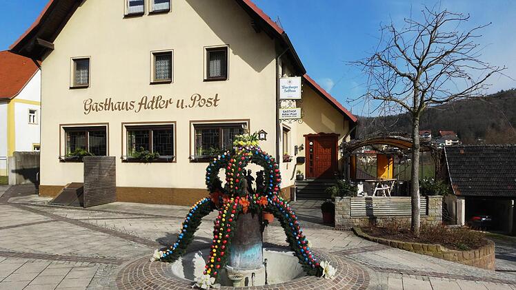 Der Brunnen am Steinacher Marktplatz  Foto: Ulrike Dempsey