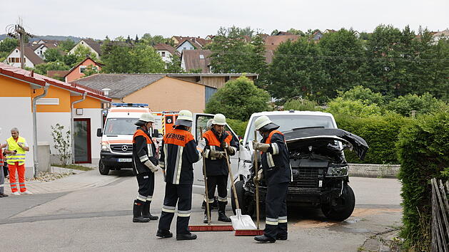 Weihenzell: Paketdienst kracht in Schulbus - vier Personen verletzt, darunter zwei Sch&uuml;lerinnen