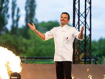 Wenn er zu "Grill den Henssler" ruft, kommen nicht nur die Promis zum Grillen, sondern auch die Koch-Kollegen. Aber nicht jeder will sich von Steffen Henssler abkochen lassen.