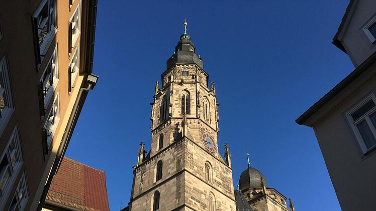 Die Coburger Bachnacht unter der Leitung von Peter Stenglein lockte zahlreiche Zuhörer an mit ihrem vielseitigen Programm. Foto: Jochen Berger