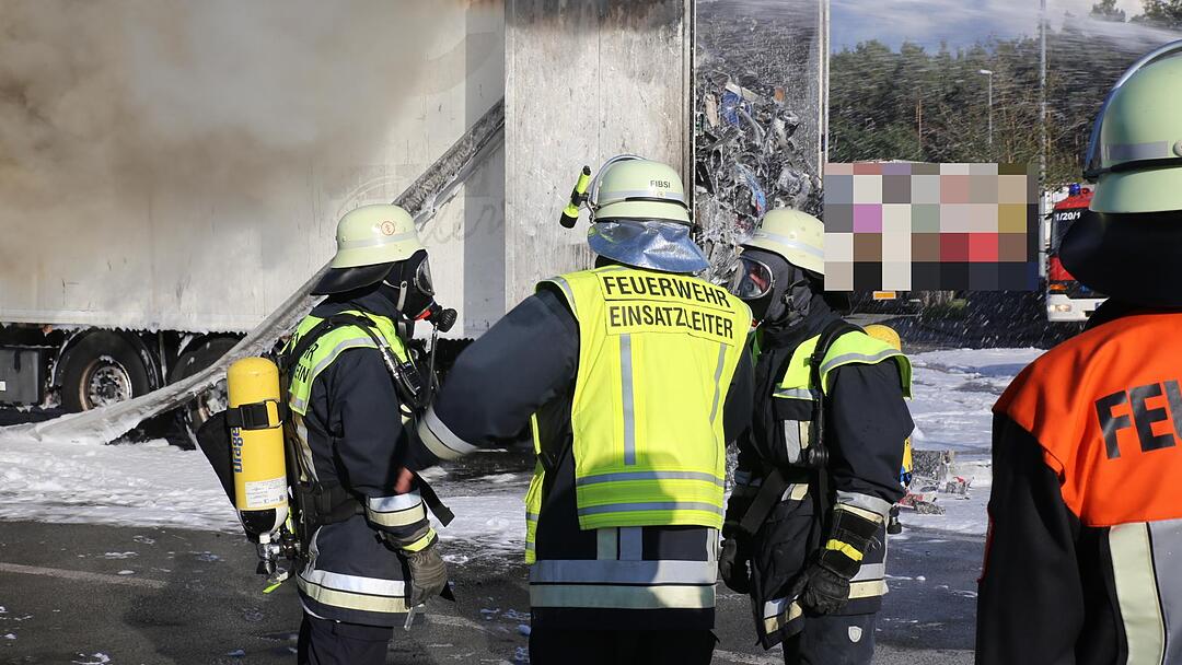 Schwabach: Lkw brannte auf A6