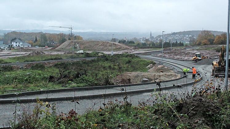 Die Teilerschließung des neuen Baugebietes „Lettenreuth-West“ ist im Gange.