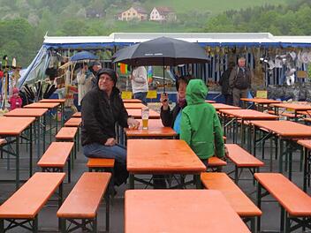 Das traditionelle Marktfest war heuer nicht so gut besucht wie sonst. Die Oberbacher ließen sich die Stimmung aber nicht verderben. Fotos: Johanna Kellermann