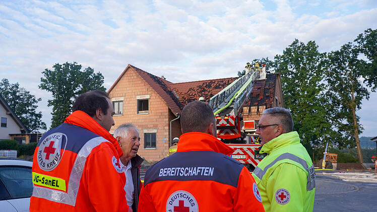 Cottenbach bei Bayreuth: Brand im Neubaugebiet