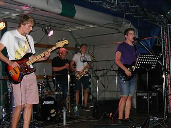 Die Nachwuchsband "Joker" stand auf der Bühne im Engelgarten