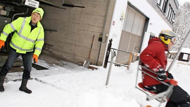 Die Lifte in der Rhön laufen seit gestern allerorten: Die Schneedecke ist 40 Zentimeter dick. Fotos: Paul Ziegler