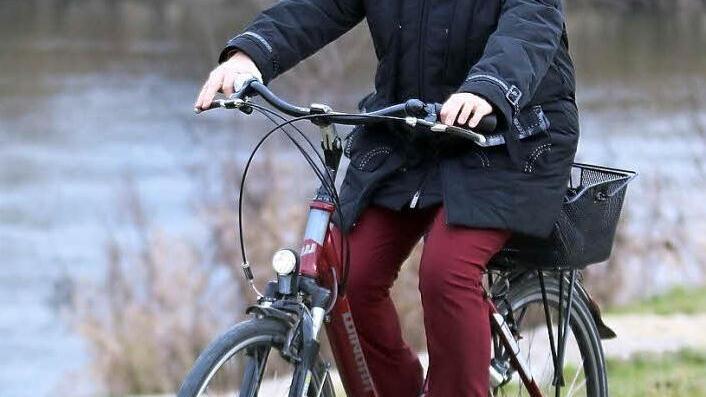 Marianne Mergenthaler ist gerne unterwegs - mit dem Rad, wie auch per pedes, Besonders beeindruckt hat sie im Jahr 2016 die Fußwallfahrt nach Gößweinstein. 2017 will sie wieder mitlaufen. Fotos: Ralf Naumann