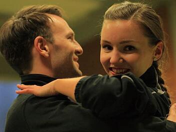 Désirée Ludloff und Markus Weiß auf dem Tanzparkett Foto: Katja Nauer