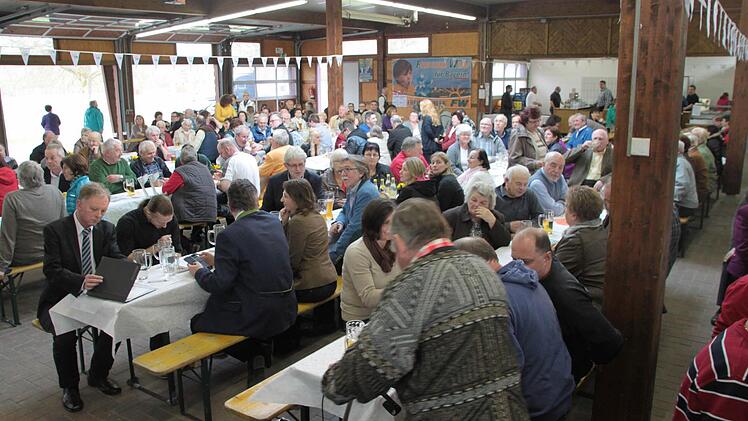 Blick in den Saal Foto: Jürgen Gärtner