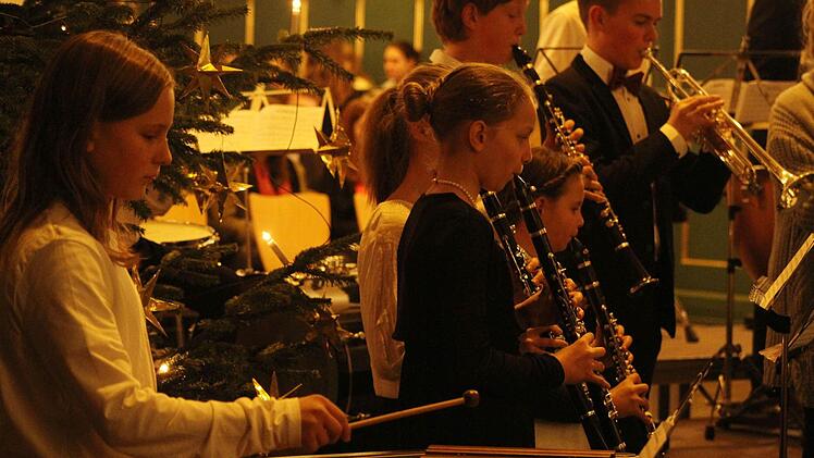 Beim ensemble in b setzten junge und ältere Musiker harmonische Akzente.