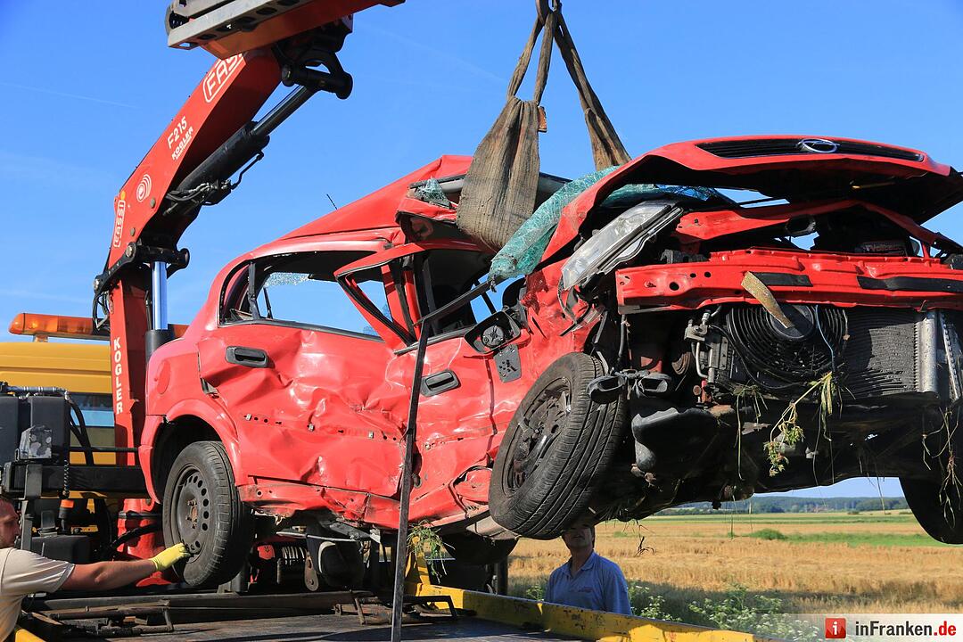 Schwer Unfall auf B470 bei Dachsbach
