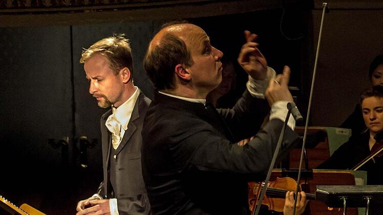 Unter der Leitung von Roland Kluttig brillierte das Philharmonische Orchester beim Sinfoniekonzert unter dem Motto "Bekenntnisse" im Landestheater. Foto: Jochen Berger