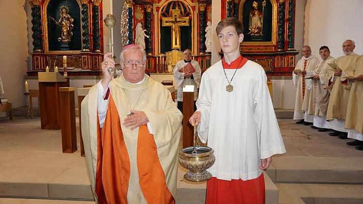 Altarweihe auf dem Volkersberg durch Bischof Friedhelm Hofmann am 2. Oktober 2016 Foto: Marion Eckert