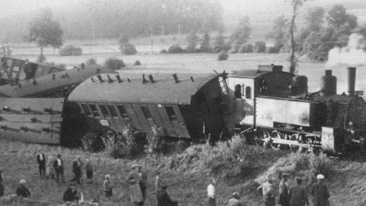 Das waren noch Zeiten, als das Zügle Ebern-Maroldsweisach fuhr. In den zwanziger Jahren gab es sogar eine Zugentgleisung.