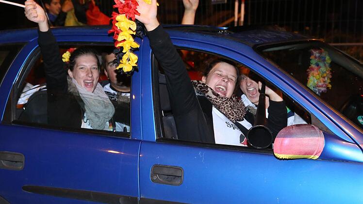 WM-Party am Karpfenkreisel in Höchstadt Foto: Andreas Brandl