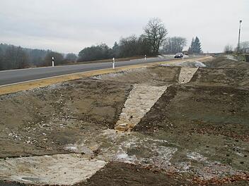 Auch neben der neuen Straße wurde viel gebaut: Die Entwässerung erforderte umfangreiche Maßnahmen.