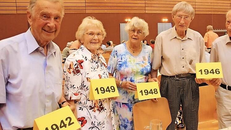 Die ältesten Teilnehmer (von links): Dr. Josef Bocklet, Gudrun Ellgaß, Dr.Hannelore Welte, Dr. Thomas Hildenbrand und Dr. Josef Hildenbrand.