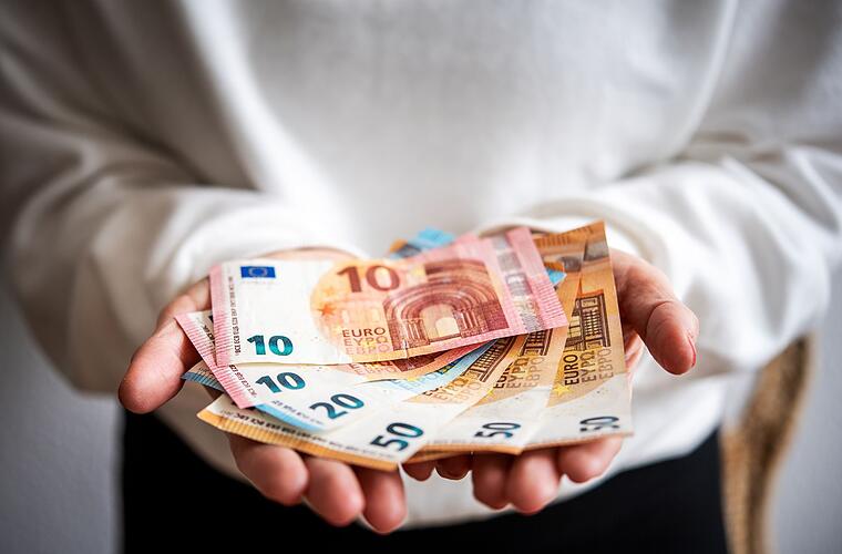 Jeder Zweite will 2026 spenden - vor allem die Jüngeren