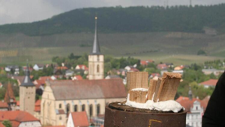 In dieser Halterung war das Kreuz auf dem Kirchturm der Blutskirche befestigt. Foto: Daniela Röllinger