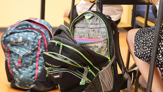 "Beliebtester Sch&uuml;ler des Vormittags": Bub (7) hat 5000 Euro im Ranzen