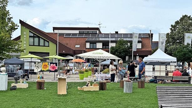 Die Kunst-Open-Air-Ausstellung in Röttenbach begeisterte zahlreiche Besucher.