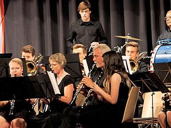 Besondere musikalische Akzente setzte die Stadtkapelle Eltmann unter ihrem Dirigenten Dimitry Braudo beim Frühjahrskonzert. Foto: Günther Geiling