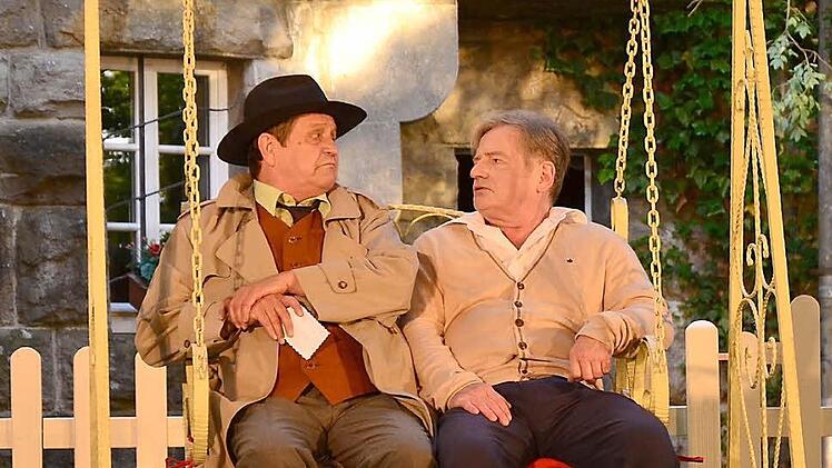 Karl-Frank Müller (links) und Eike Domroes in "Die Spanische Fliege"Foto: Sebastian Worch