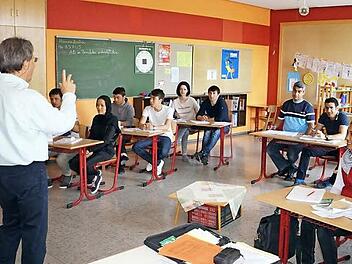 Oft trägt der freiwillige Deutschunterricht in den Ferien schnell Früchte. Dann sind schon bald kleine Gespräche auf Deutsch möglich. Foto: Marion Eckert
