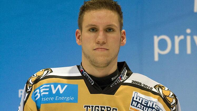 Bleibt auch in der kommenden Saison für den EHC Bayreuth aktiv: Florian Zeilmann. Archivfoto: Arth