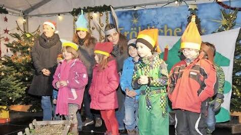 Nur wenige Kinder der Kindertagesstätte St. Otto erzählten am neunten Tag die Geschichte vom Wichtelwald. Foto: Roland Meister