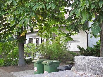 Richtig im Grünen liegt das Anwesen für die 40 Asylsuchenden, die ab Juli nach Baiersdorf kommen. Foto: Pauline Lindner