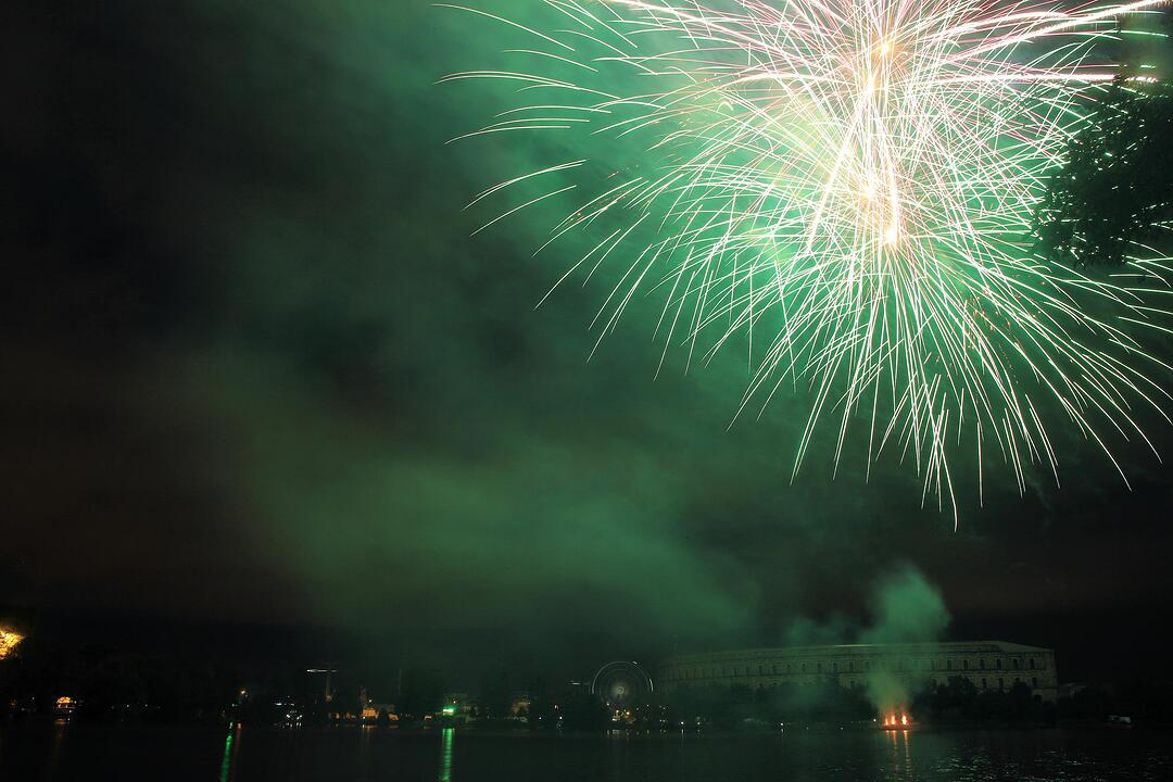 Feuerwerk Volksfest Nürnberg