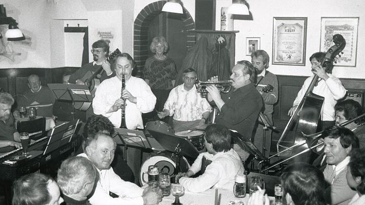 Riesenstimmung herrschte in den 80er-Jahren, als die "Old-Beer-town-Jazzband" in der "Zunftstube" aufspielte. Foto: privat