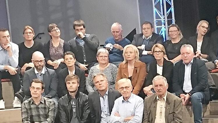 Bei "Jetzt red I" vom Bayerischen Rundfunk, gehörte Sabine Hanisch (3.v.r. in der mittleren Reihe) auch zu den Zuhörern. Dort ging es allerdings nur am Rande um die Herzogenauracher Probleme.  Foto: Michael Busch