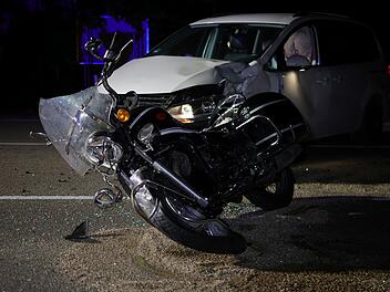 Unfall bei Berolzheim: Polizei mit Update zu lebensgef&auml;hrlich verletztem Biker