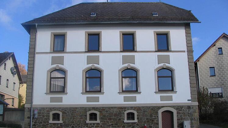 Das alte Schulhaus erstrahlt in neuem Glanz.