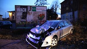 Auto überschlägt sich: Verletzter bei Unfall in Bayreuth