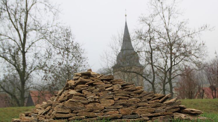 Pyramide von Hubert Kolling am Wiesener WörthseeMatthias Einwag