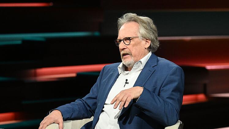 Schriftsteller Harald Martenstein erkl&auml;rte bei "Markus Lanz", warum er klar gegen ein AfD-Verbotsverfahren ist.